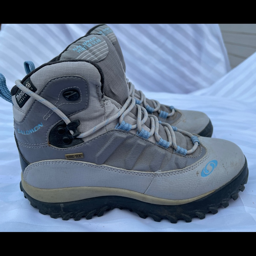 Solomon Winter Gear Hiking Boots in very good used condition.